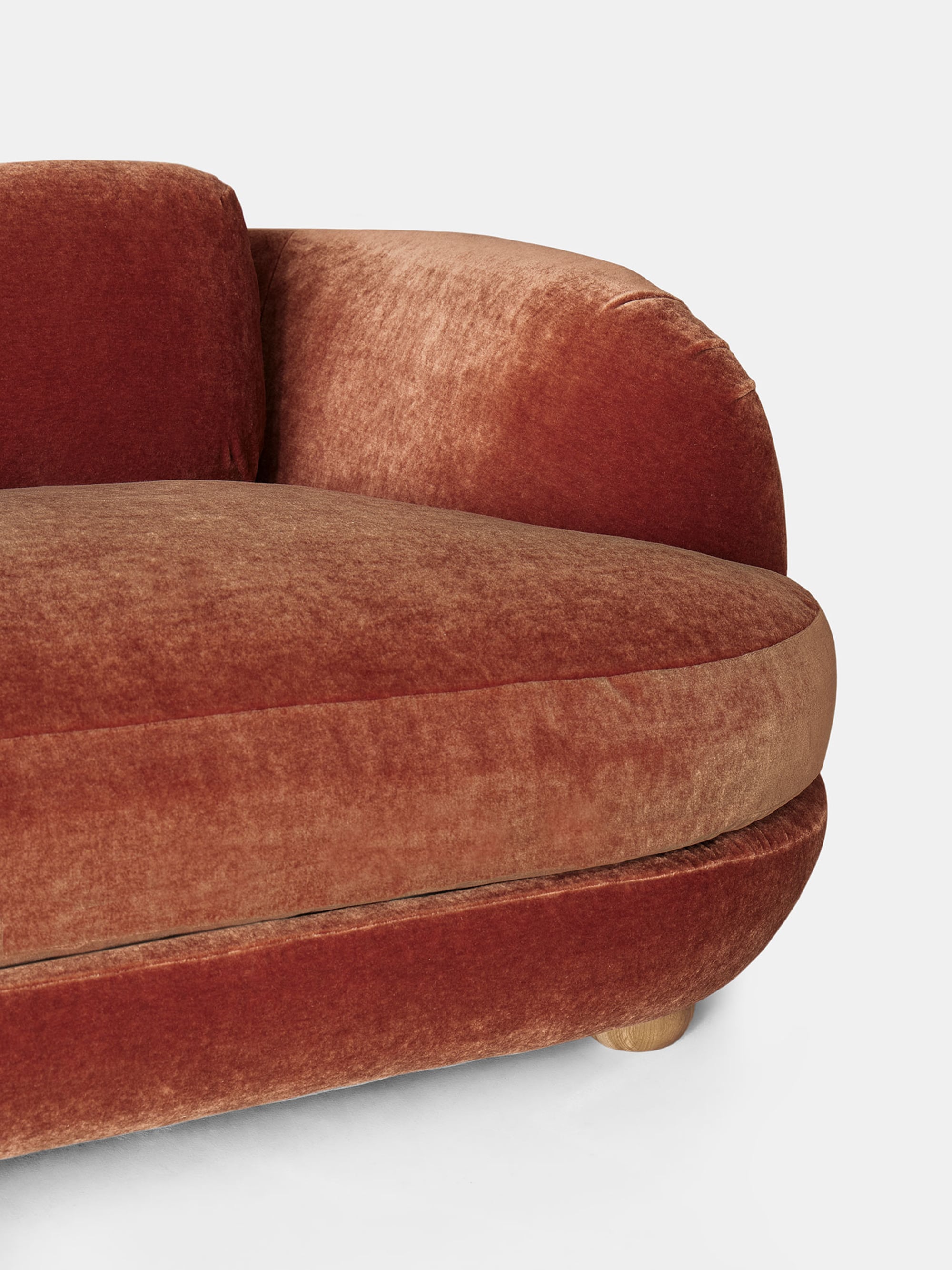 62066 3177e6a49c Mamma Sofa Splendid Mohair 1 Portrait