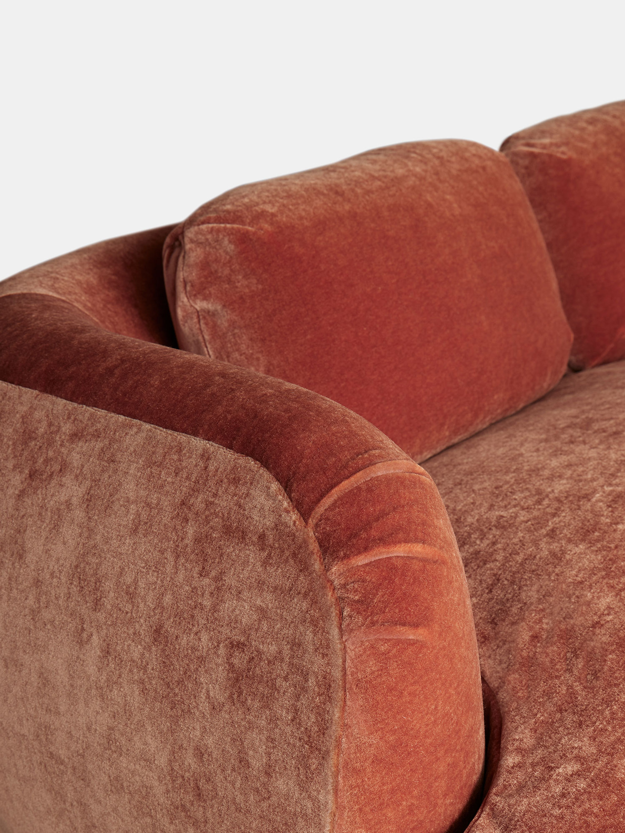 62066 6c0a333c61 Mamma Sofa Splendid Mohair Portrait