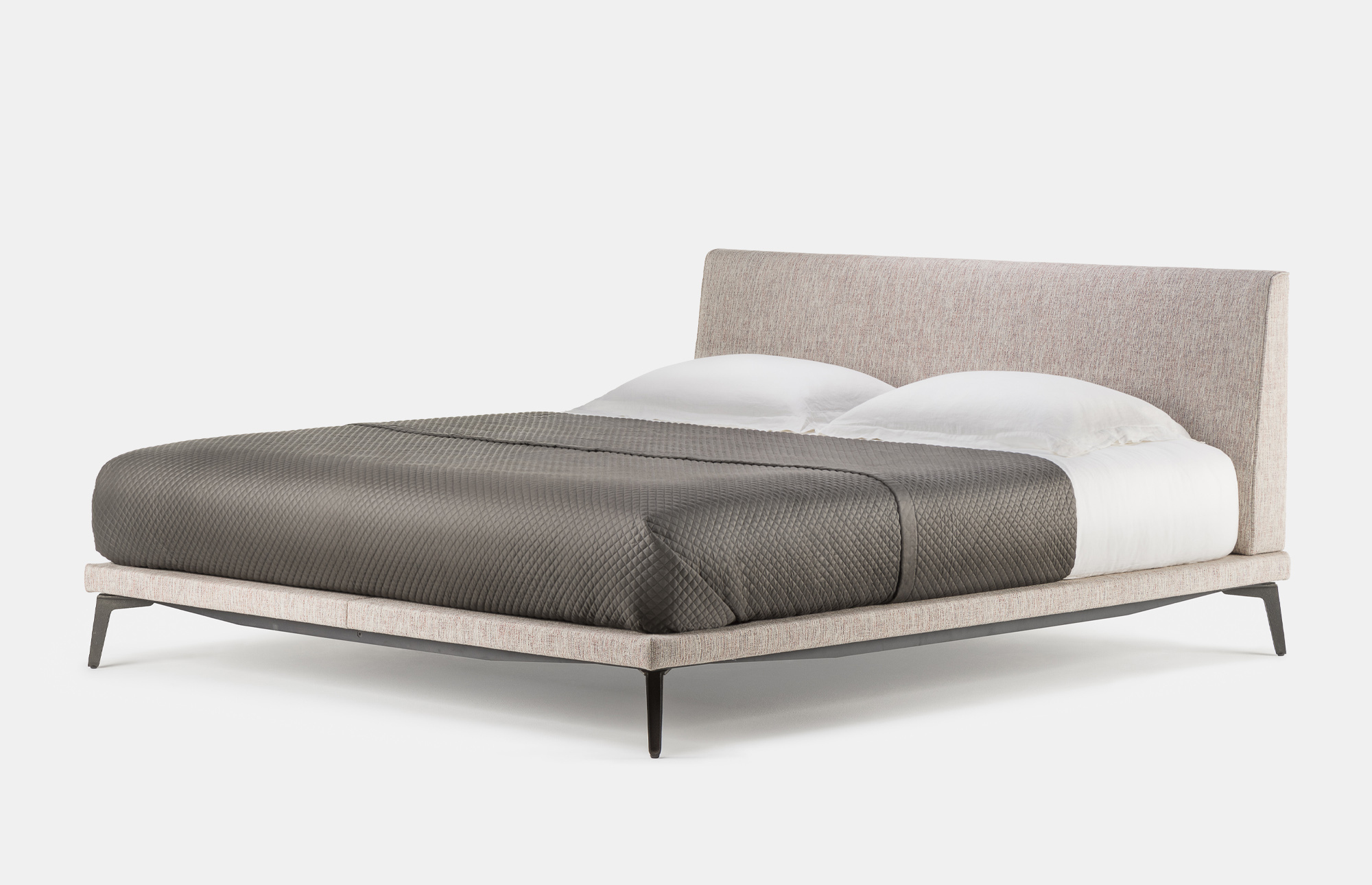 62142 Cc48981e60 Mcqueen Bed Side Portrait