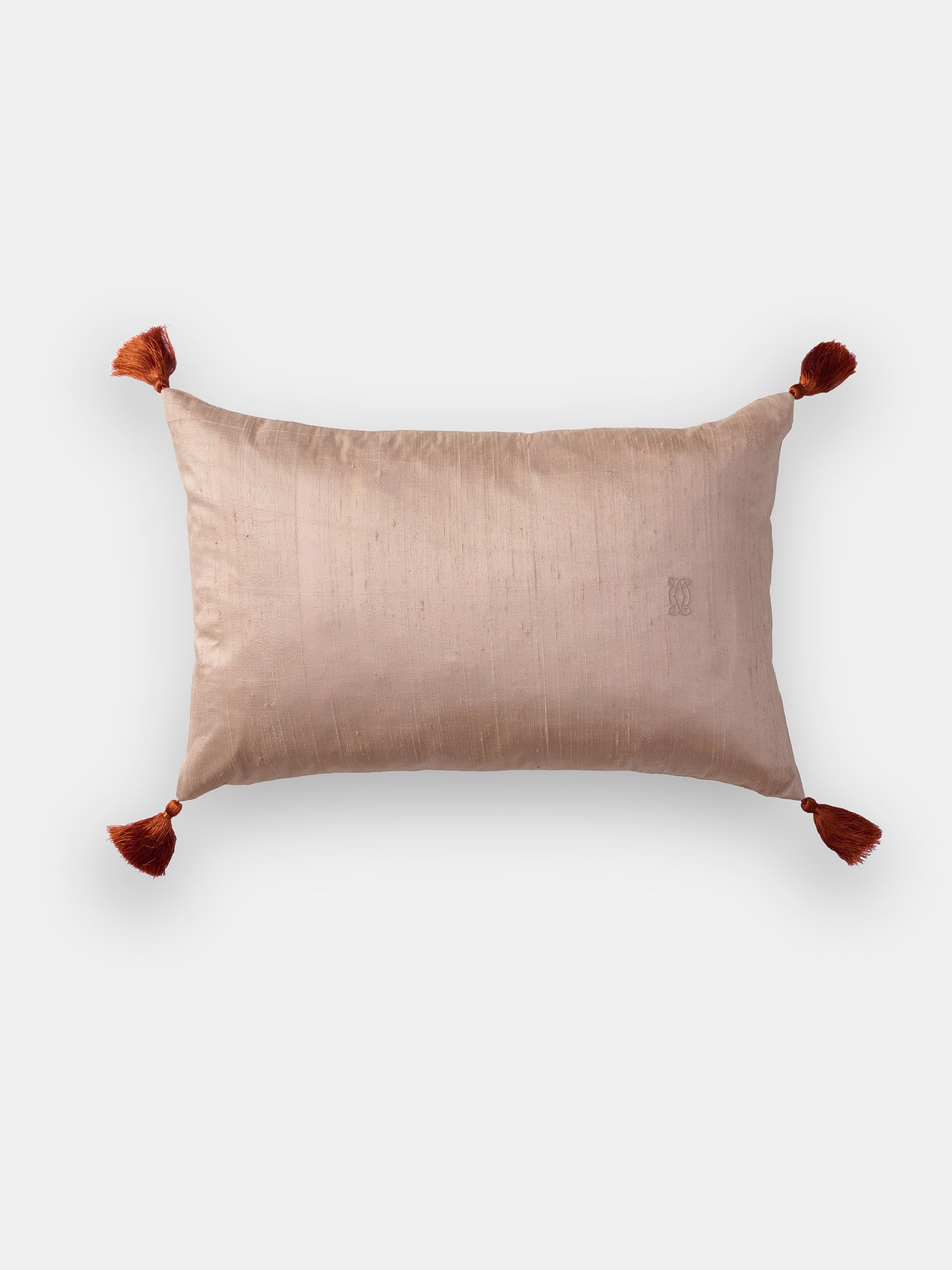 62143 2258d42646 Silk Cushion 1 Portrait