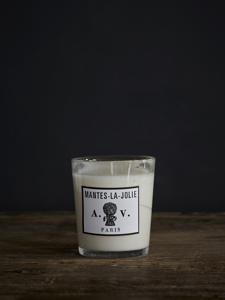 Mantes la Jolie Scented Candle
