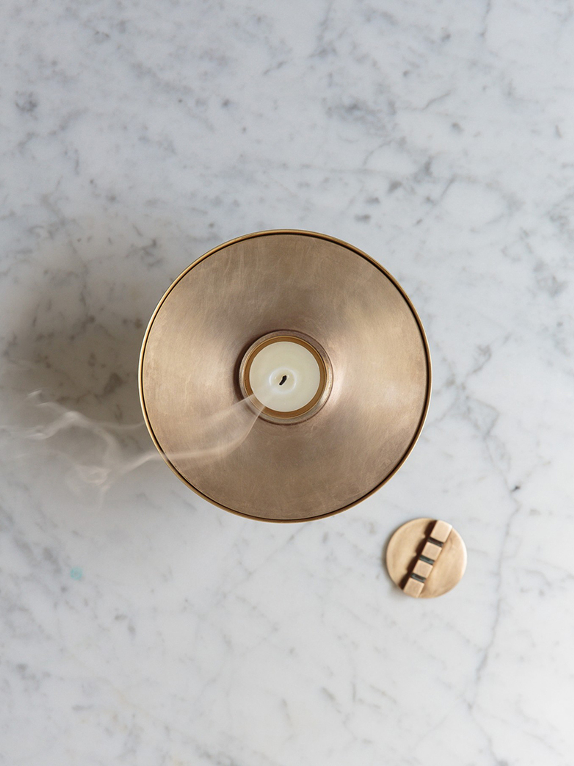 9769 13b15b9ece Acen Apparatus Studio Censer From Above With Candle 1800x1800 Portrait